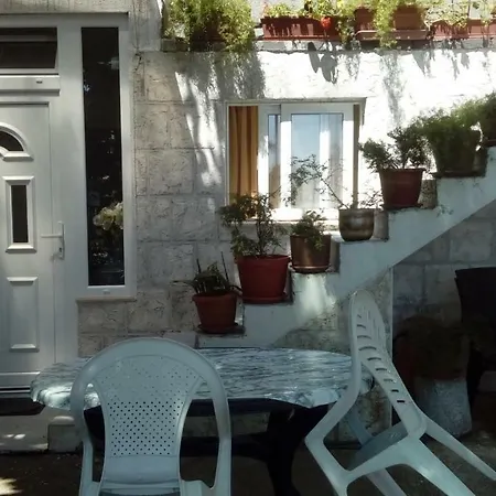 Apartman Smilja / * Salona